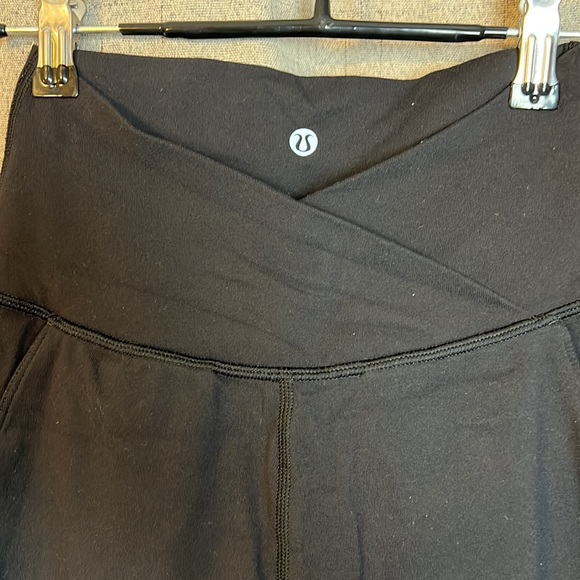 Lululemon Sunset Salutation Cropped Pants - Picture 4 of 7